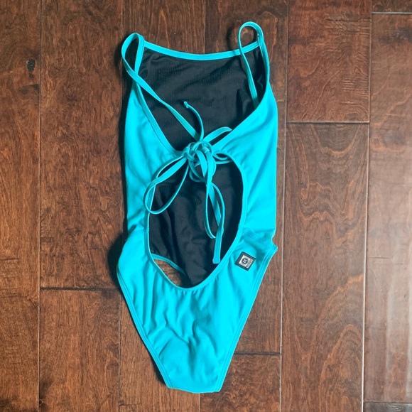 Hawaii Blue Dayno Jolyn Swimming Suit - Picture 3 of 3